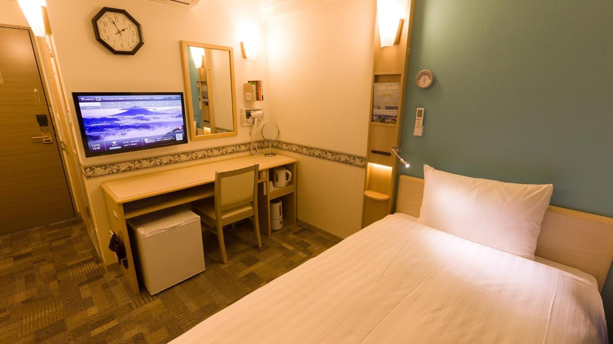 Toyoko Inn Saitama Misato Ekimae الغرفة الصورة