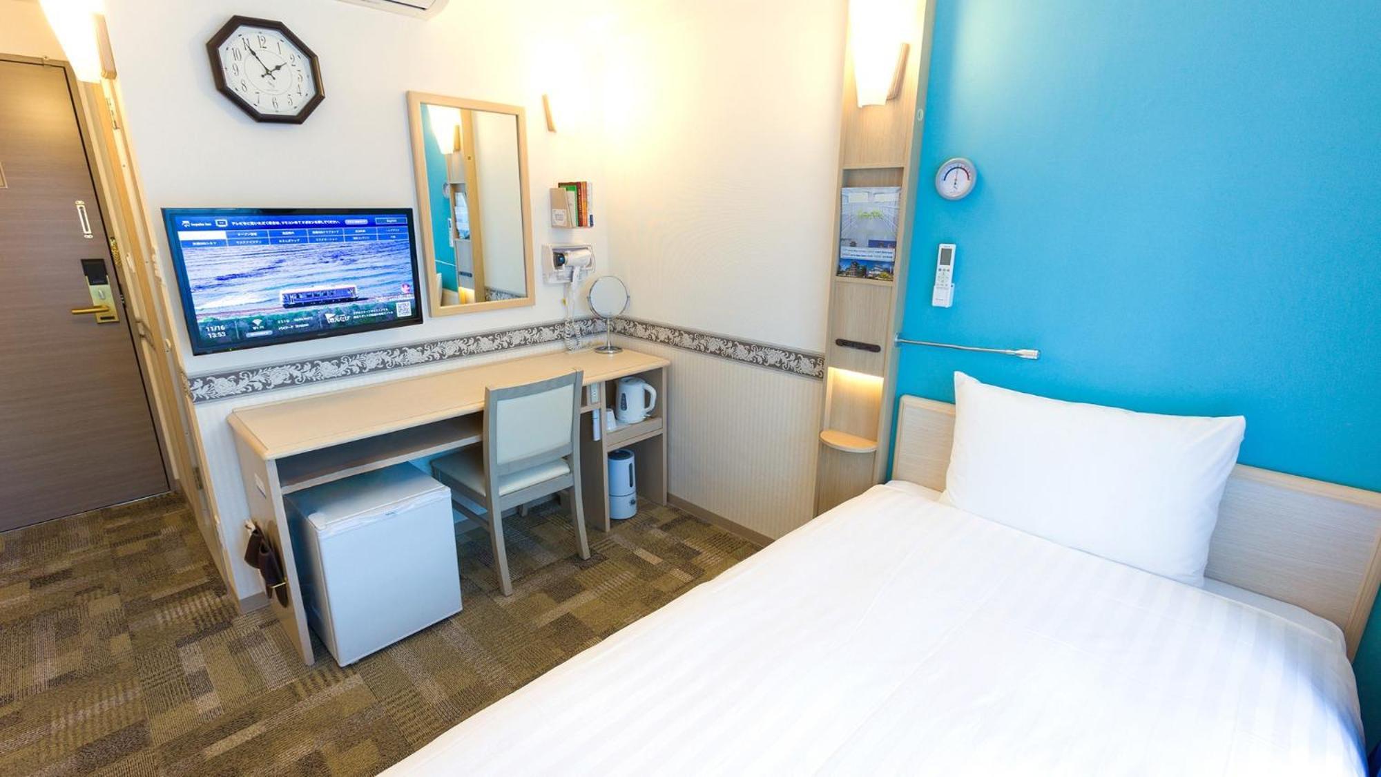 Toyoko Inn Saitama Misato Ekimae الغرفة الصورة