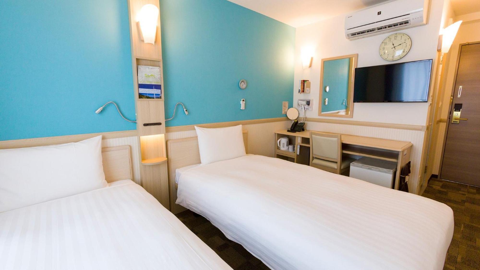 Toyoko Inn Saitama Misato Ekimae الغرفة الصورة