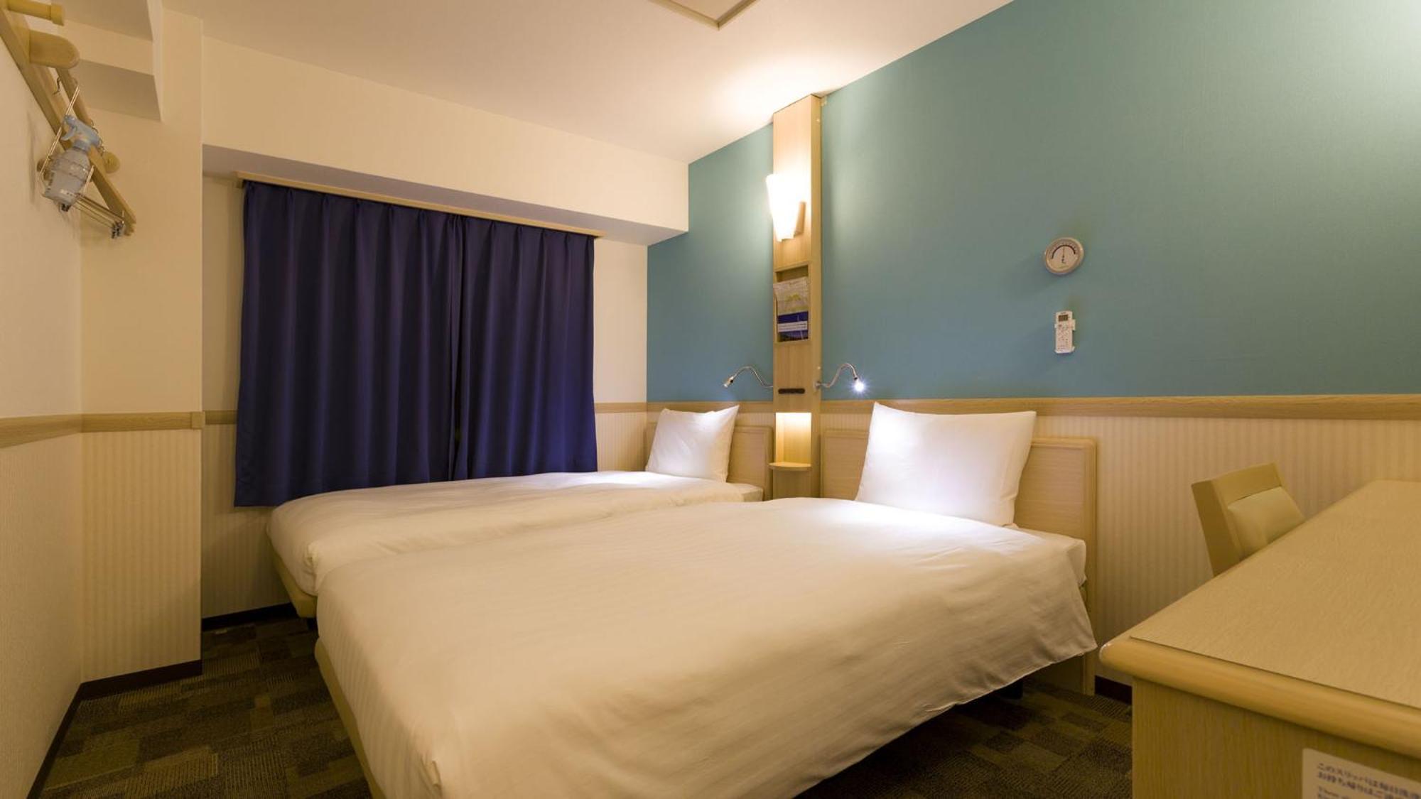 Toyoko Inn Saitama Misato Ekimae الغرفة الصورة