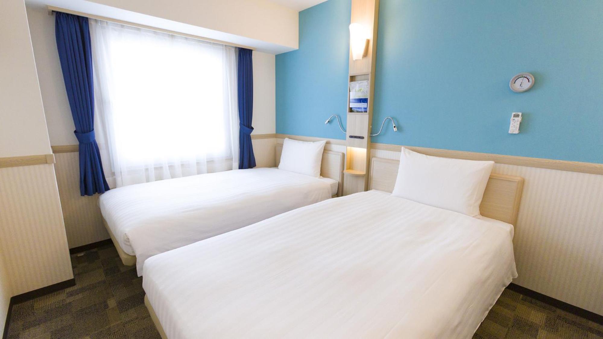 Toyoko Inn Saitama Misato Ekimae الغرفة الصورة