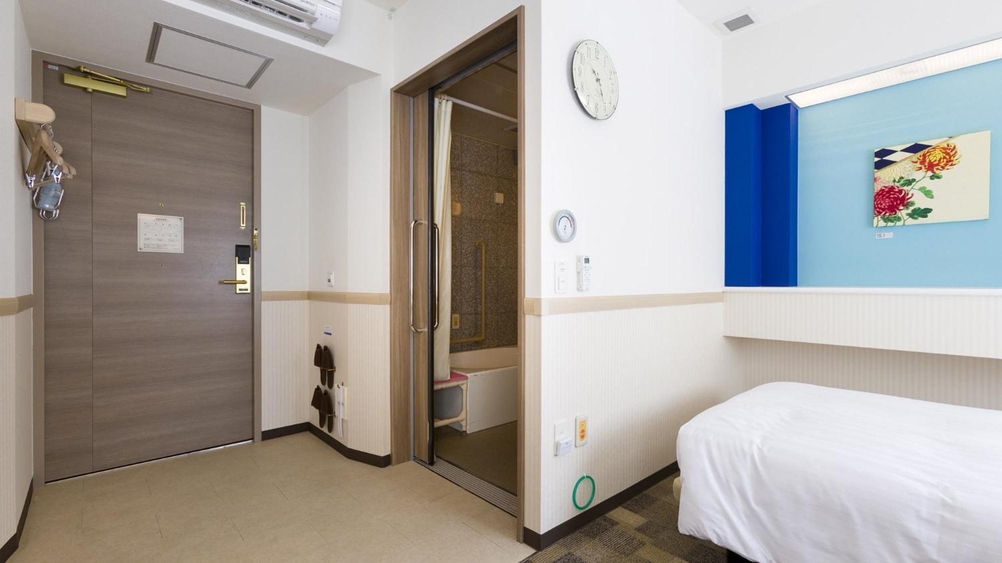 Toyoko Inn Saitama Misato Ekimae الغرفة الصورة